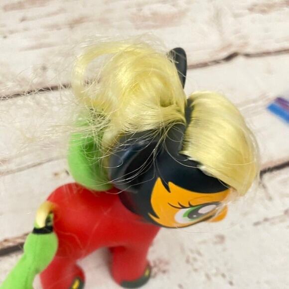 MY LITTLE PONY Applejack Power Pony Superhero Figure - Picture 3 of 5